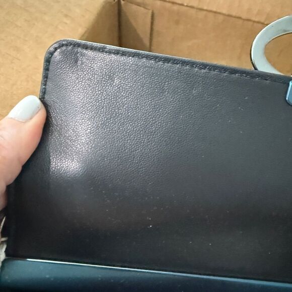 Valentino Garavani VLOGO Flower Leather Shoulder Bag NWT - Picture 8 of 9